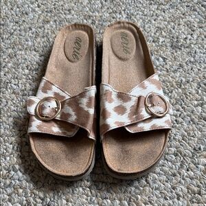 Aerie Tan and Cream Buckle Sandals